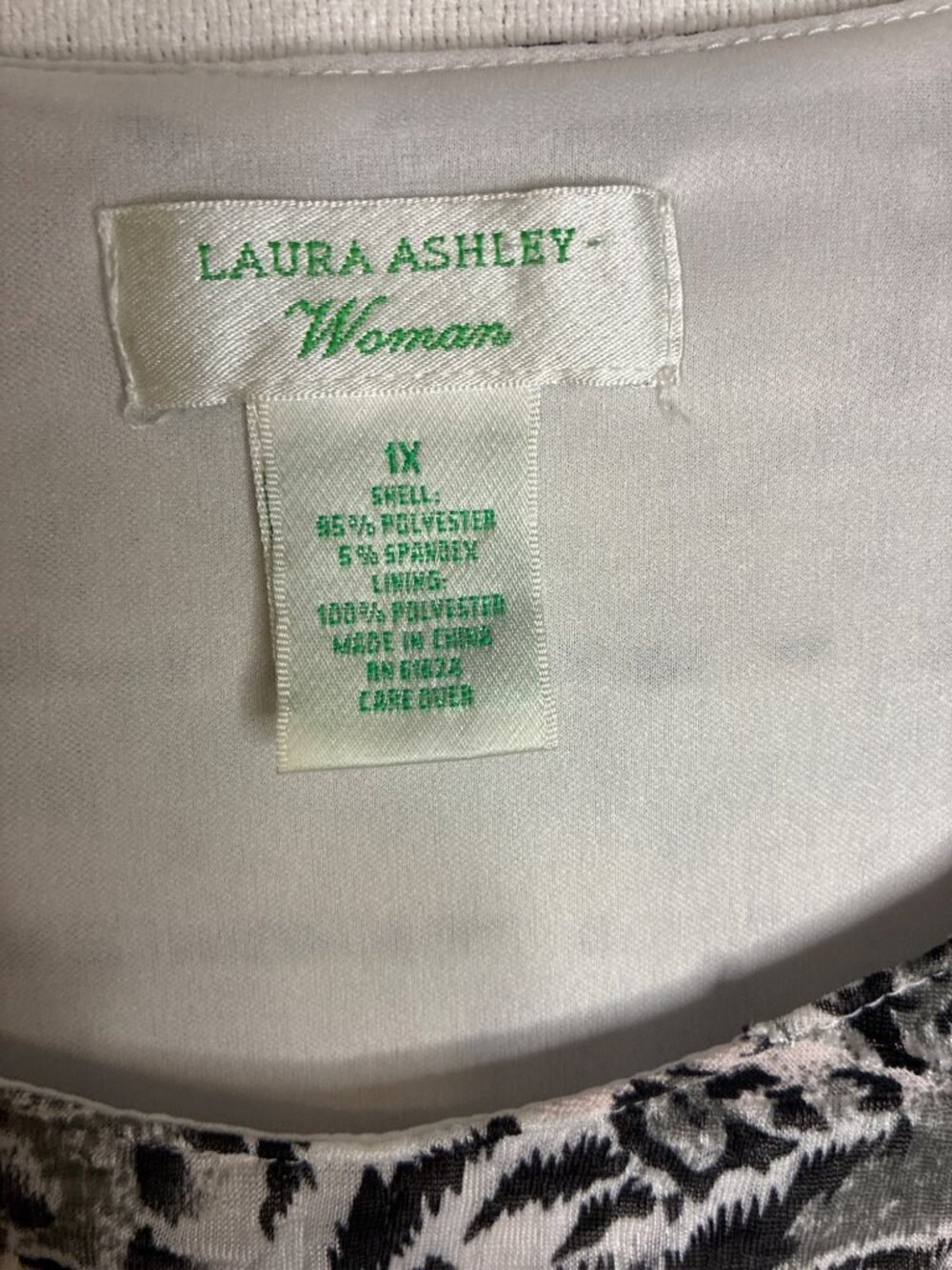 Laura Ashley Woman 1X Black White Animal Print Textured Tank Top Lined - Picture 2 of 10